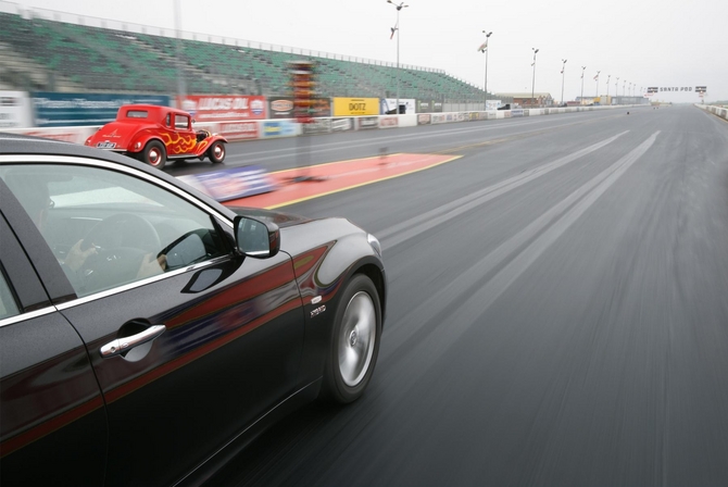 Infiniti M35h Sets Guinness Record as Fastest Full Hybrid Car Infiniti M35h Sets Guinness Record as Fastest Full Hybrid Car