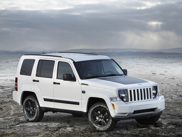 Jeep Wrangler and Liberty Arctic Editions Add Winter-Themed Exterior and Interior Jeep Wrangler and Liberty Arctic Editions Add Winter-Themed Exterior and Interior