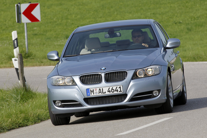 BMW 316d (E90) LCI BMW 316d (E90) LCI