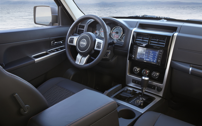 Jeep Wrangler and Liberty Arctic Editions Add Winter-Themed Exterior and Interior Jeep Wrangler and Liberty Arctic Editions Add Winter-Themed Exterior and Interior