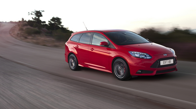 Ford Focus ST EcoBoost SW Ford Focus ST EcoBoost SW