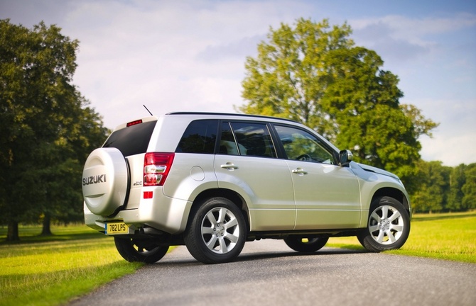 Suzuki Grand Vitara XSport 3.2L RWD Suzuki Grand Vitara XSport 3.2L RWD