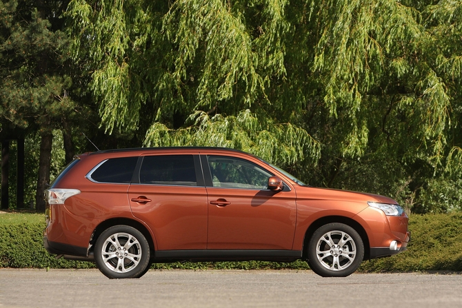 Mitsubishi Outlander 3 Mitsubishi Outlander 3