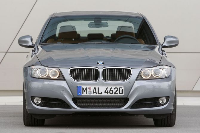BMW 318d Navigation (E90) LCI BMW 318d Navigation (E90) LCI