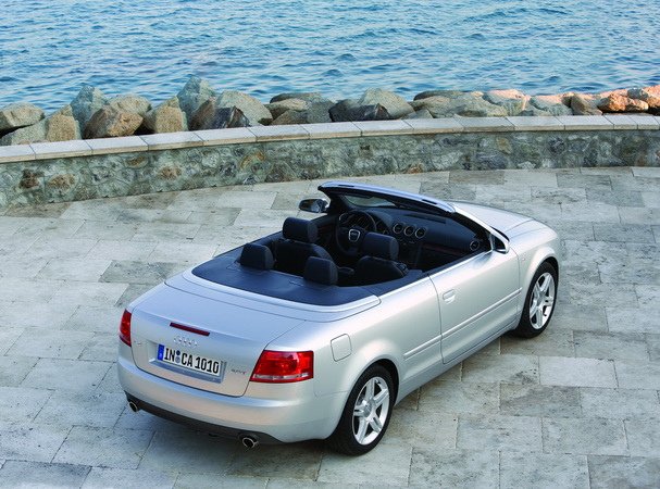 Audi A4 Cabriolet 2.0 TFSI multitronic Audi A4 Cabriolet 2.0 TFSI multitronic