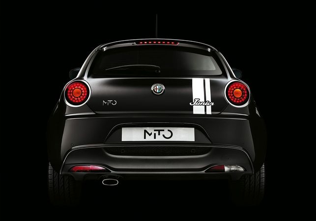 Alfa Romeo MiTo 0.9 TwinAir Turbo Junior Alfa Romeo MiTo 0.9 TwinAir Turbo Junior