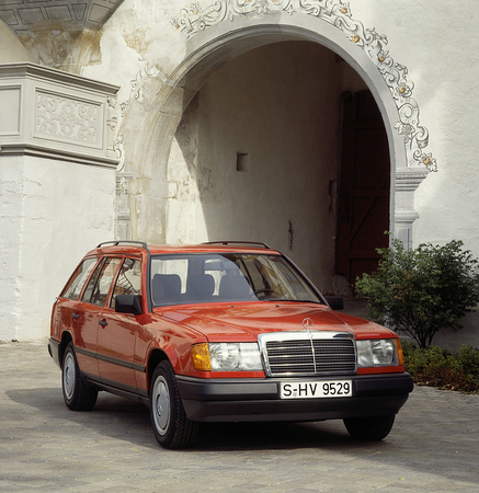 Mercedes-Benz 300 TE Automatic Mercedes-Benz 300 TE Automatic