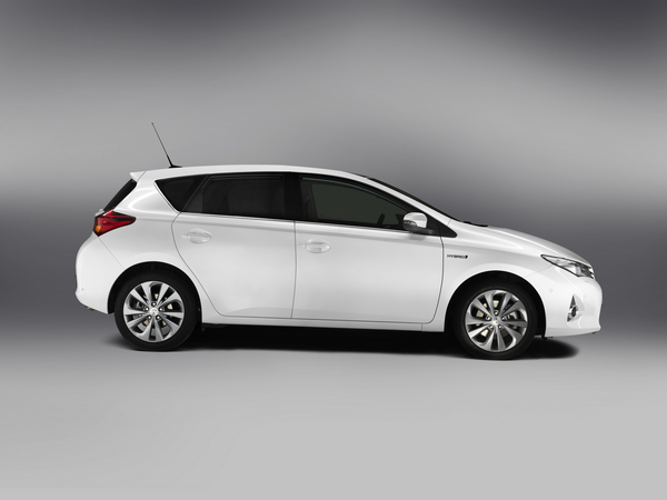 Toyota Auris Hybrid 1.8 HSD Sport Toyota Auris Hybrid 1.8 HSD Sport