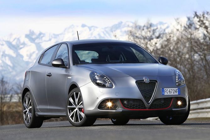 Alfa Romeo Giulietta 1.4 Multiair Turbo Distinctive Alfa Romeo Giulietta 1.4 Multiair Turbo Distinctive