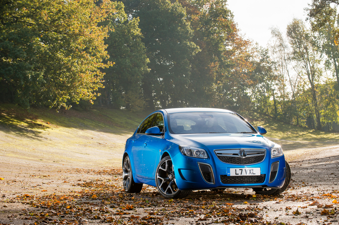 O carro custa menos 4750 euros do que o anterior VXR O carro custa menos 4750 euros do que o anterior VXR