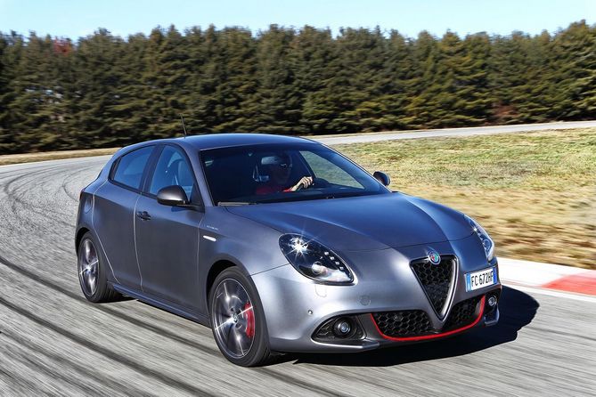 Alfa Romeo Giulietta 1.4 Multiair Turbo Exclusive TCT Alfa Romeo Giulietta 1.4 Multiair Turbo Exclusive TCT