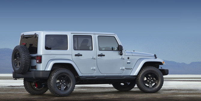 Jeep Wrangler and Liberty Arctic Editions Add Winter-Themed Exterior and Interior Jeep Wrangler and Liberty Arctic Editions Add Winter-Themed Exterior and Interior