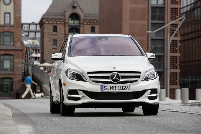 Mercedes-Benz B 180 CDI BlueEfficiency Edition Mercedes-Benz B 180 CDI BlueEfficiency Edition