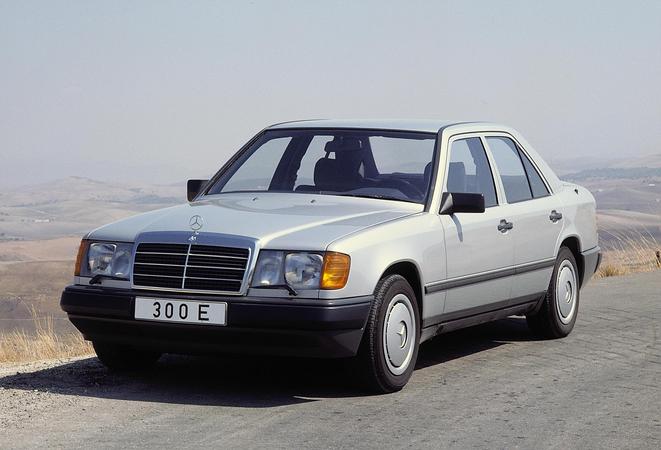 Mercedes-Benz 200 E Mercedes-Benz 200 E