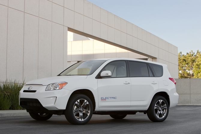 Toyota built 35 current RAV4 EVs with Tesla as a proof of concept Toyota built 35 current RAV4 EVs with Tesla as a proof of concept