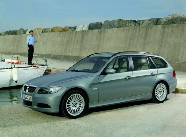 BMW 318i Touring Automatic