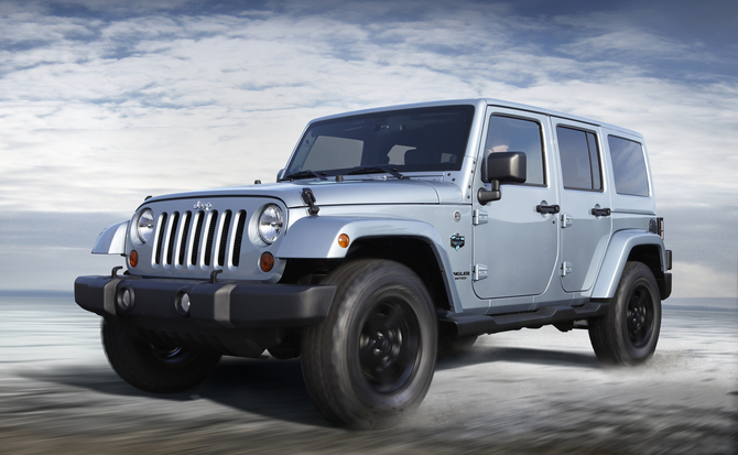 Jeep Wrangler and Liberty Arctic Editions Add Winter-Themed Exterior and Interior Jeep Wrangler and Liberty Arctic Editions Add Winter-Themed Exterior and Interior