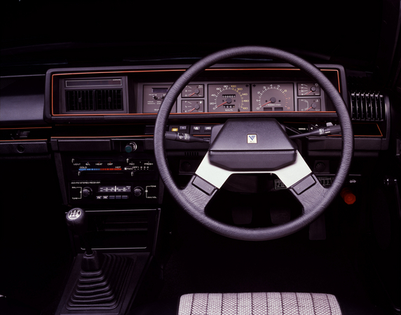 Nissan Bluebird Sedan 1800SSS-E Nissan Bluebird Sedan 1800SSS-E