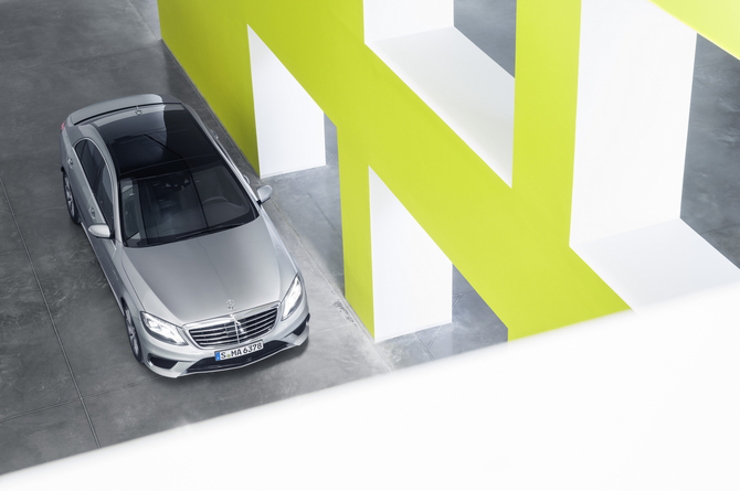 The new car as a lithium-ion battery, which saves 20kg. The new car as a lithium-ion battery, which saves 20kg.