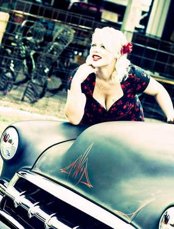 Hot cars! Hot cars!