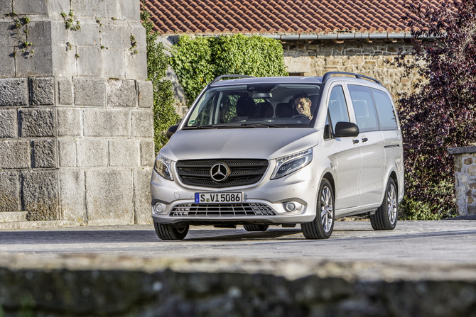 Mercedes-Benz Vito Tourer 9L Select Long 114CDI/34 Mercedes-Benz Vito Tourer 9L Select Long 114CDI/34