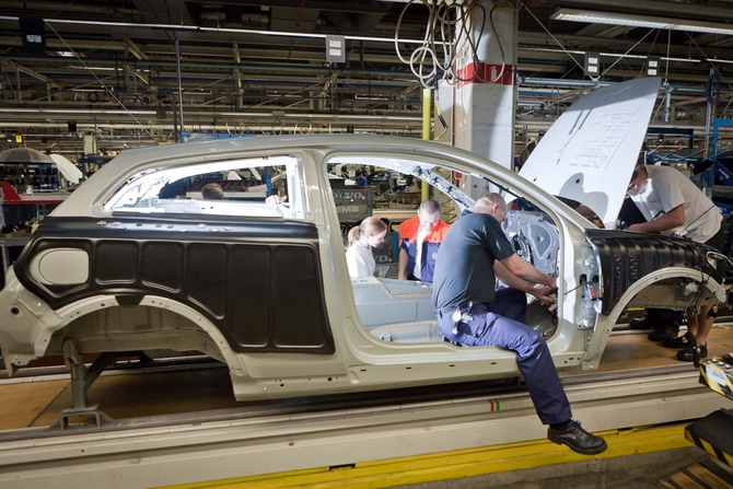 Volvo Begins Testing Electric C30 in Shanghai Volvo Begins Testing Electric C30 in Shanghai