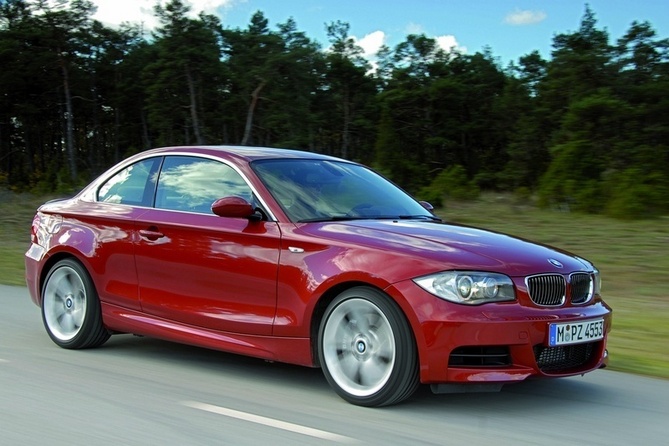 BMW 135i Coupé Automatic (US) BMW 135i Coupé Automatic (US)