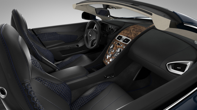 O carro foi concebido através do programa de personalização Q da Aston Martin O carro foi concebido através do programa de personalização Q da Aston Martin