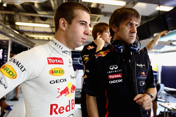 Português integra a Red Bull Junior Team, programa que apoia jovens promessas do automobilismo a chegarem à Fórmula 1 Português integra a Red Bull Junior Team, programa que apoia jovens promessas do automobilismo a chegarem à Fórmula 1