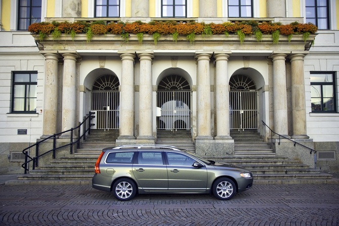 Volvo V70 2.0D R-Design Volvo V70 2.0D R-Design