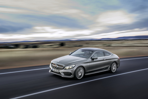 A gama de motores inicial do novo Classe-C Coupé vai incluir quatro motores a gasolina e dois motores diesel