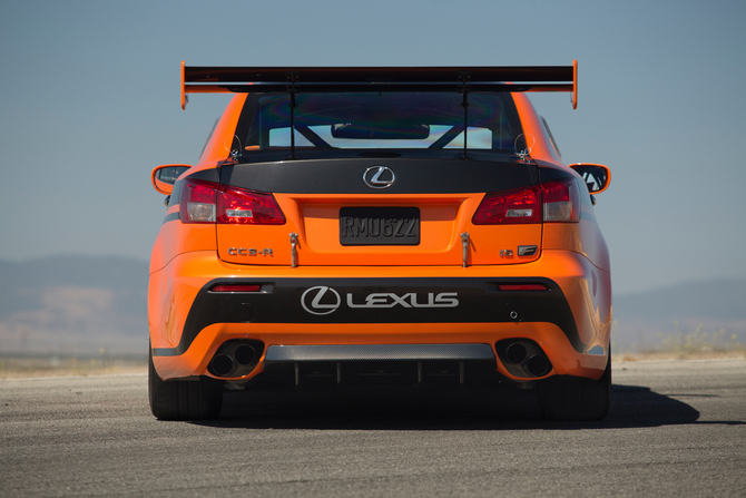 It also has a new carbon fiber wing It also has a new carbon fiber wing