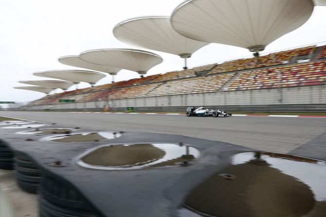 Pilotos da Mercedes deram mais uma dobradinha à equipa Pilotos da Mercedes deram mais uma dobradinha à equipa