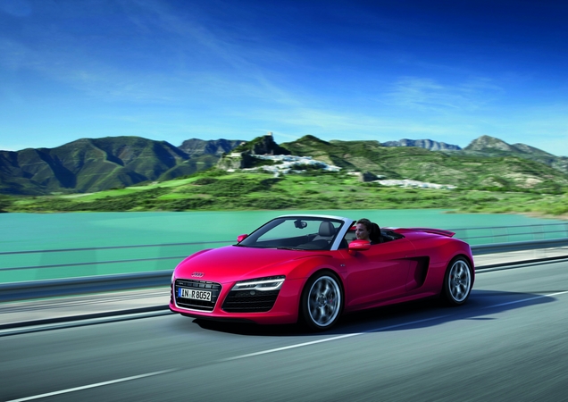 Audi R8 Spyder 4.2 V8 FSI S tronic Audi R8 Spyder 4.2 V8 FSI S tronic