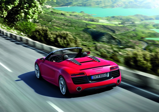 Audi R8 Spyder 4.2 V8 FSI S tronic Audi R8 Spyder 4.2 V8 FSI S tronic