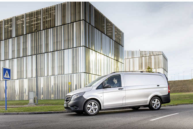 Mercedes-Benz Vito Tourer 9L Select Standard 119BlueTEC/32 Mercedes-Benz Vito Tourer 9L Select Standard 119BlueTEC/32