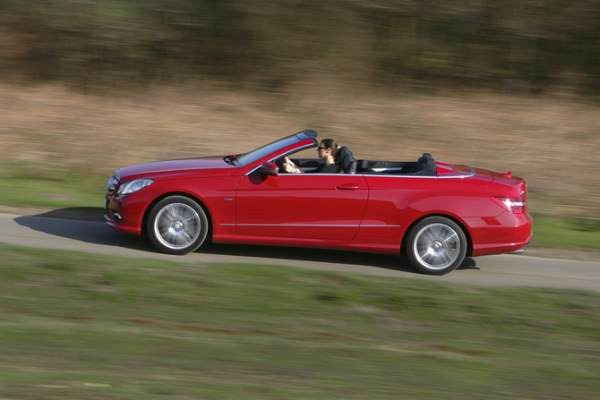Mercedes-Benz E250 Cabriolet CGI BlueEFF. Sport Mercedes-Benz E250 Cabriolet CGI BlueEFF. Sport