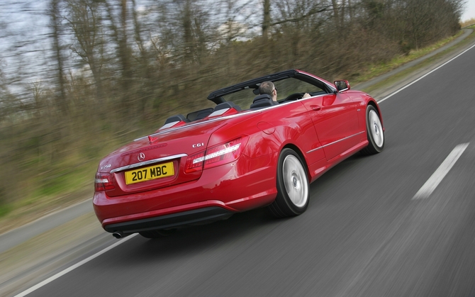 Mercedes-Benz E250 Cabriolet CGI BlueEFF. Sport Mercedes-Benz E250 Cabriolet CGI BlueEFF. Sport