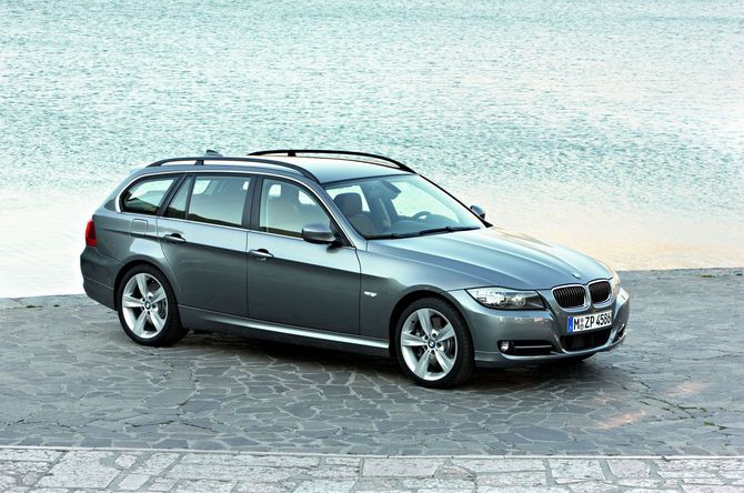 BMW 318i Touring M Sport BMW 318i Touring M Sport