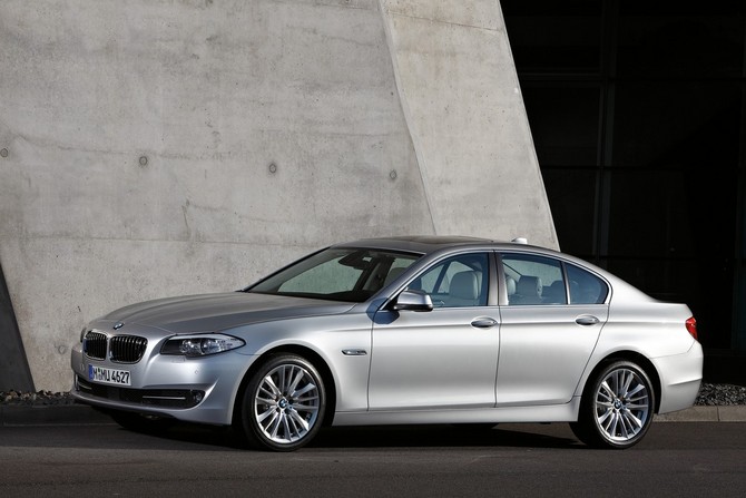 BMW 528i BMW 528i