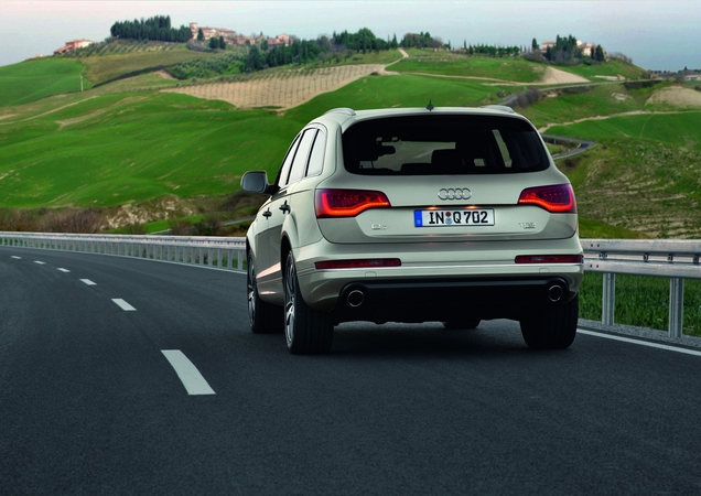 Audi Q7 6.0 V12 TDI quattro Exclusive Audi Q7 6.0 V12 TDI quattro Exclusive