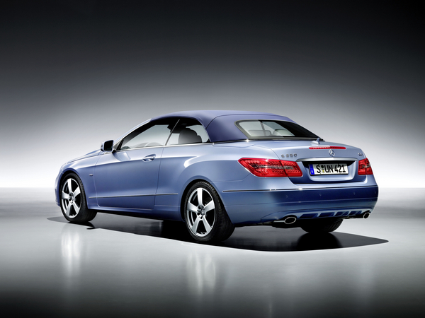 Mercedes-Benz E350 Cabriolet CGI BlueEFF. SE Mercedes-Benz E350 Cabriolet CGI BlueEFF. SE