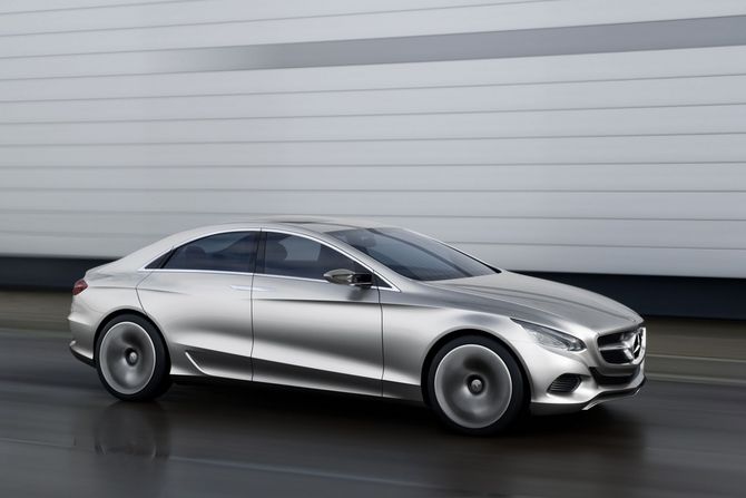 Mercedes-Benz F 800 Style Plug-In Hybrid Mercedes-Benz F 800 Style Plug-In Hybrid