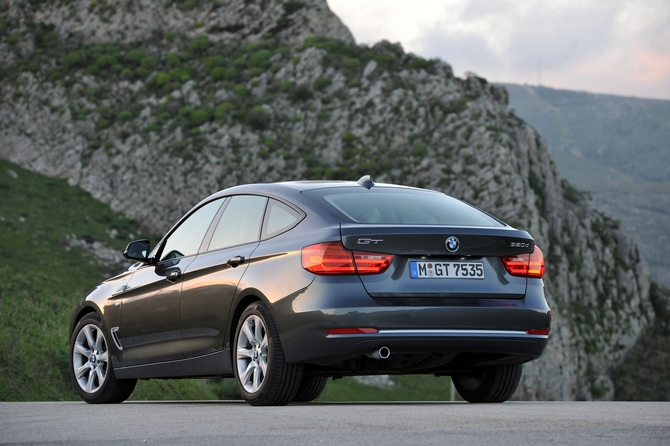 BMW 320i xDrive Gran Turismo BMW 320i xDrive Gran Turismo