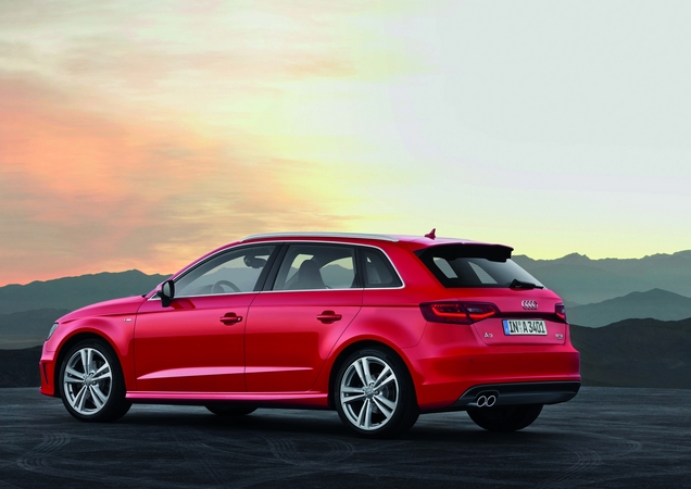 Audi A3 Sportback 2.0 TDI Attraction S tronic Audi A3 Sportback 2.0 TDI Attraction S tronic