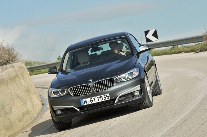 BMW 328i xDrive Gran Turismo BMW 328i xDrive Gran Turismo