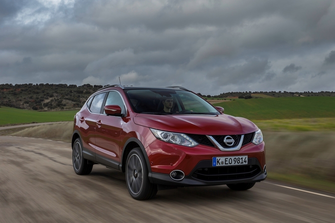 Nissan Qashqai 1.2 DIG-T XTRONIC Visia Nissan Qashqai 1.2 DIG-T XTRONIC Visia