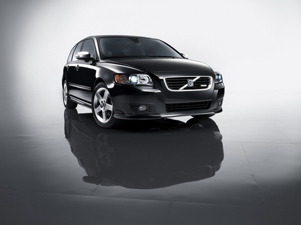 Volvo V50 D5 R-Design Geartronic Volvo V50 D5 R-Design Geartronic