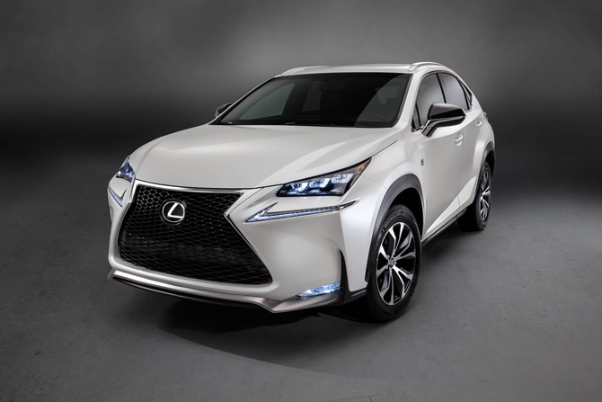 Lexus auf dem Pariser Salon 2014 Lexus auf dem Pariser Salon 2014