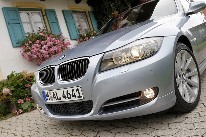 BMW 325i Automatic BMW 325i Automatic